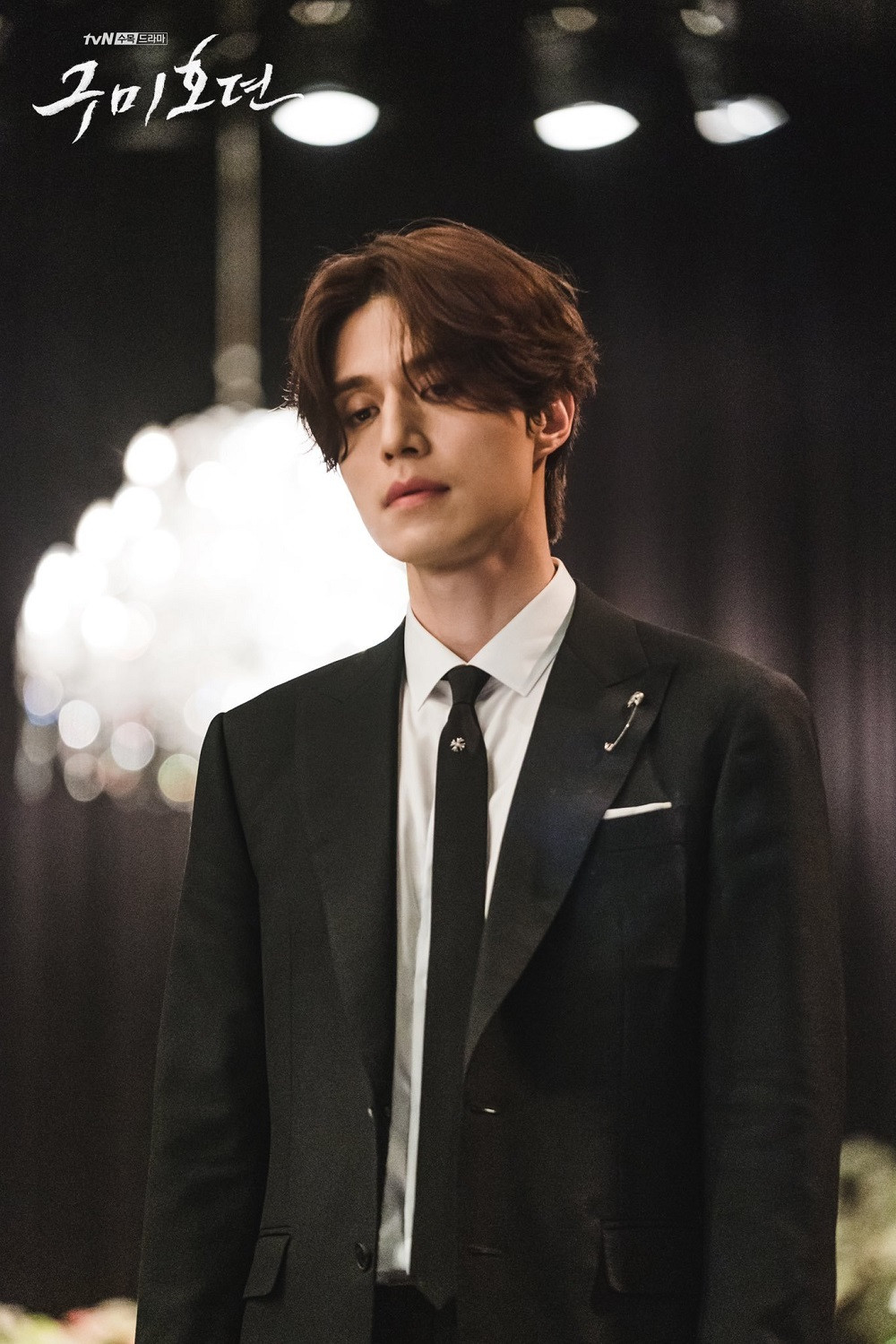Lee Dong Wook trong vai Cửu vĩ hồ Yi Yeon Chị em háo hức đợi Lee Dong Wook, Kim Bum xuất hiện trong thân phận ''Cửu vĩ hồ“ ảnh 1
