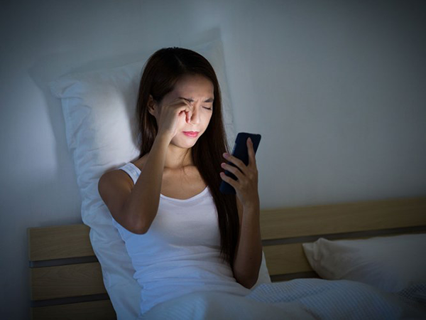 Thức khuya gây hại đủ đường. (Ảnh minh họa) “Trăm đường hại” do thức khuya và cách lấy lại sức khoẻ ảnh 2