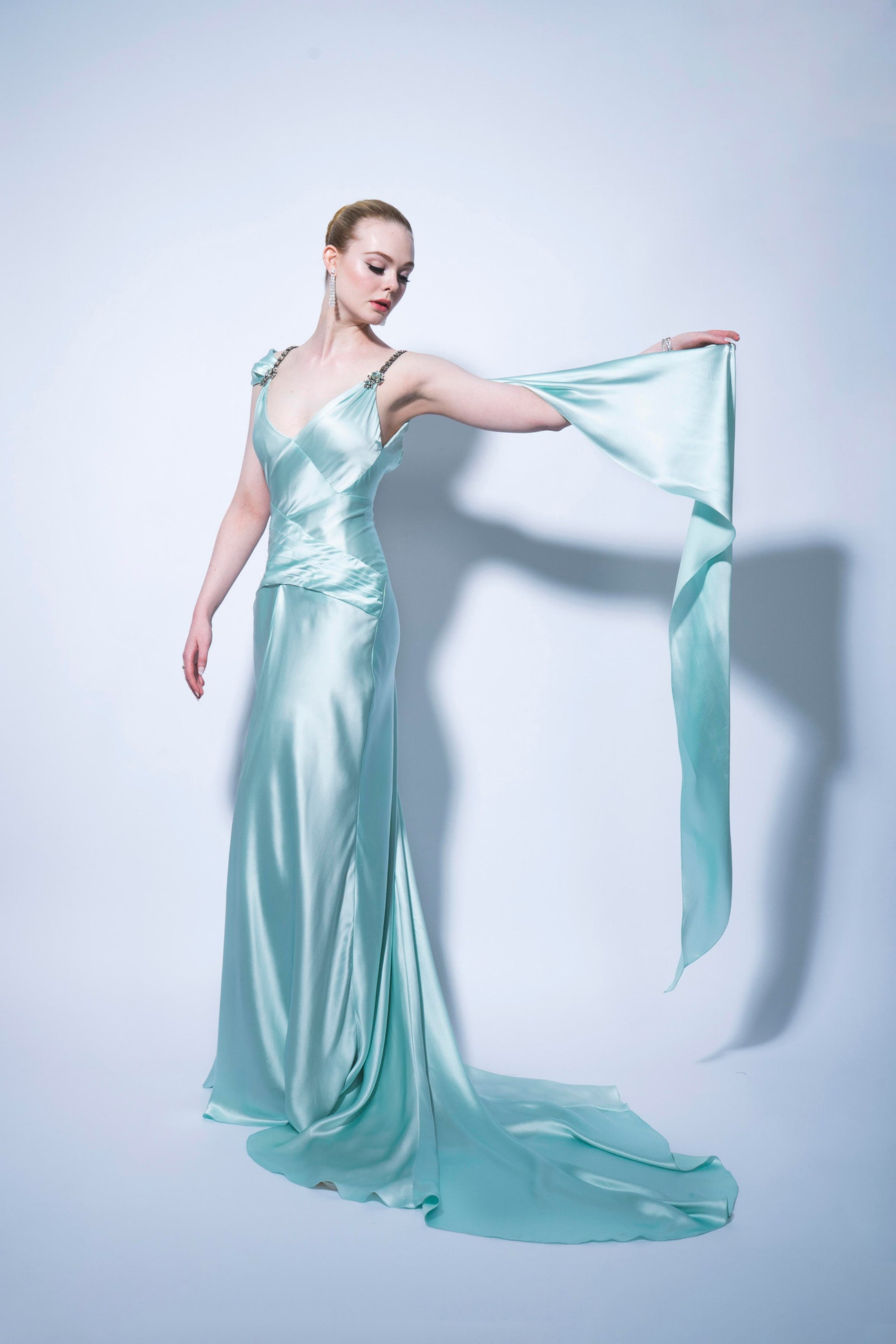 Thảm đỏ Quả cầu Vàng: Người tạo dáng trên giường, kẻ mở tiệc đồ ăn nhanh ảnh 24