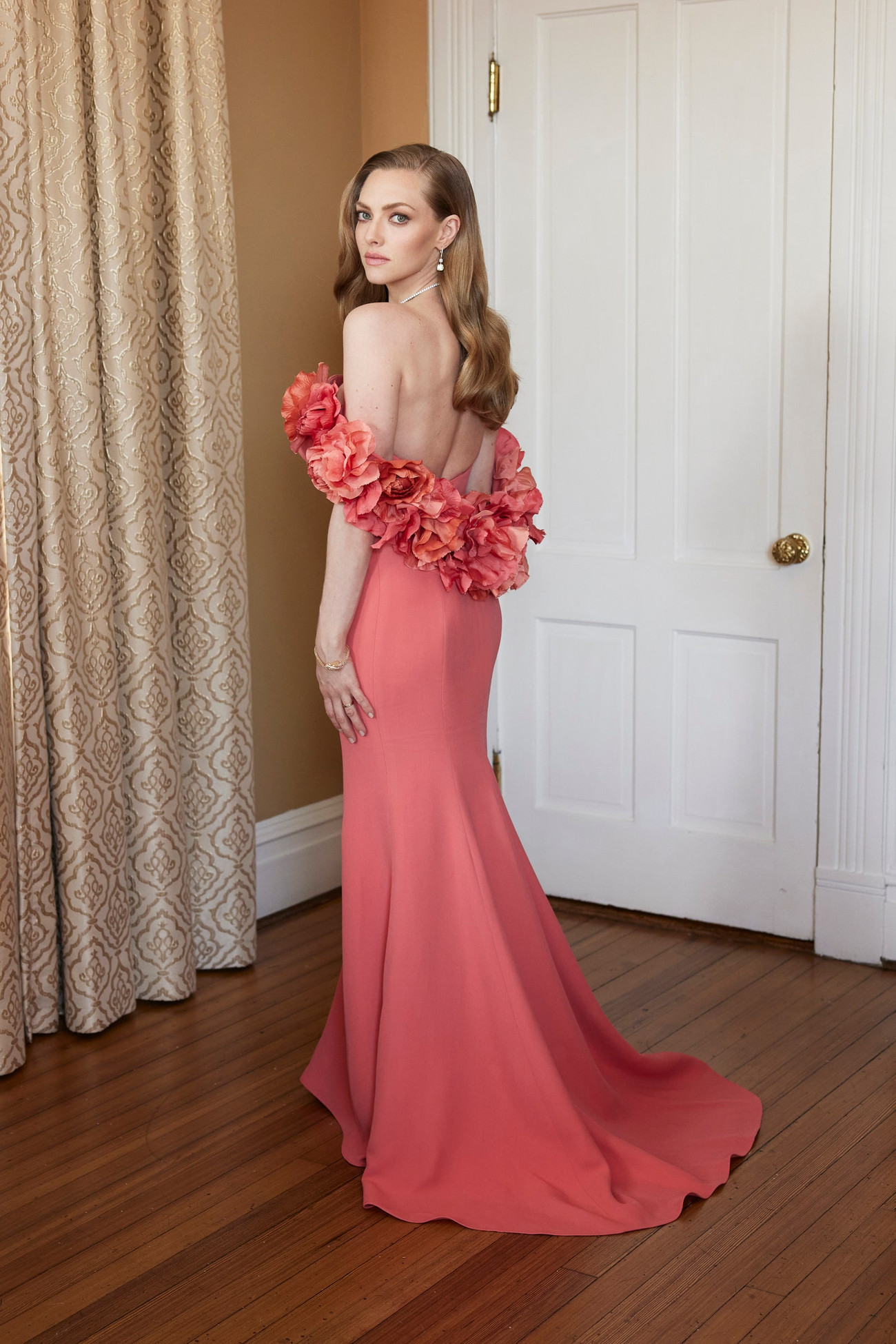 Thảm đỏ Quả cầu Vàng: Người tạo dáng trên giường, kẻ mở tiệc đồ ăn nhanh ảnh 4