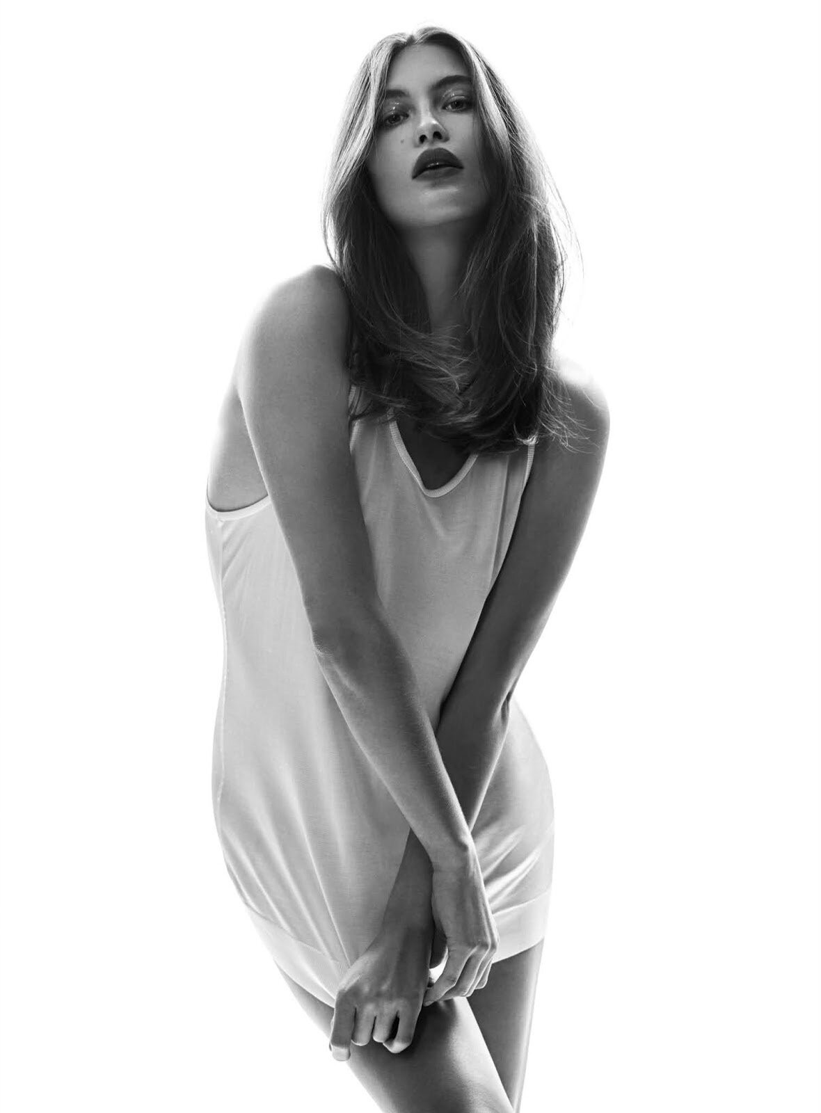 'Thiên thần nội y' Grace Elizabeth khoe đường cong tuyệt mỹ ảnh 20