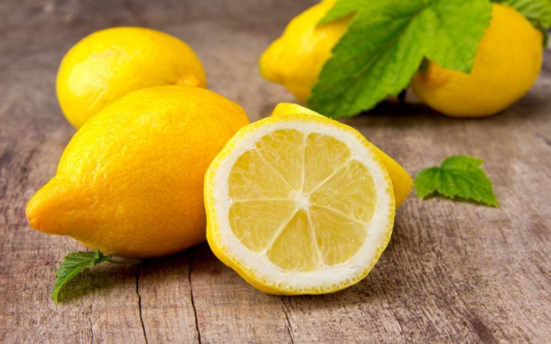 Chanh vàng rất giàu vitamin C, cà rốt thì chứa nhiều vitamin C phân giải enzyme, sẽ khiến Vitamin C trong chanh bị phá hủy, mất hết chất dinh dưỡng. Ảnh minh họa: Internet Những món cực độc khi ăn cùng cà rốt, dừng ngay kẻo rước họa vào thân ảnh 1