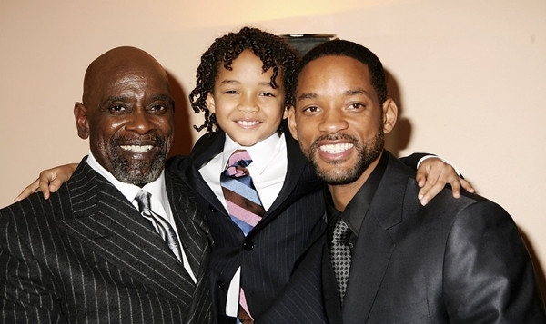 Chris Garder và hai bố con Will Smith (diễn viên trong phim "Mưu cầu hạnh phúc"). Đừng để thất bại định nghĩa con người bạn ảnh 3