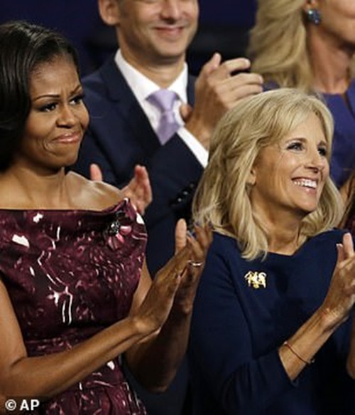 Tiến sĩ Jill là bạn thân của cựu Đệ nhất Phu nhân Michelle Obama. Người có thể sắp là Đệ nhất Phu nhân của Nhà Trắng tiết lộ lý do khiến bà lấy ông Biden ảnh 3