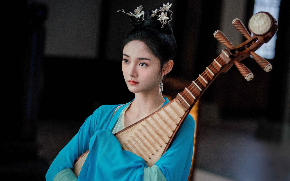 Chu Khiết Quỳnh mang tài lẻ đàn tì bà vào bộ phim "Đại Đường Nữ Pháp Y". (Ảnh: Sina) Chu Khiết Quỳnh và Lại Quán Lâm: Ở Hàn nổi tiếng đỉnh chóp, về Trung nát tan hình tượng ảnh 2