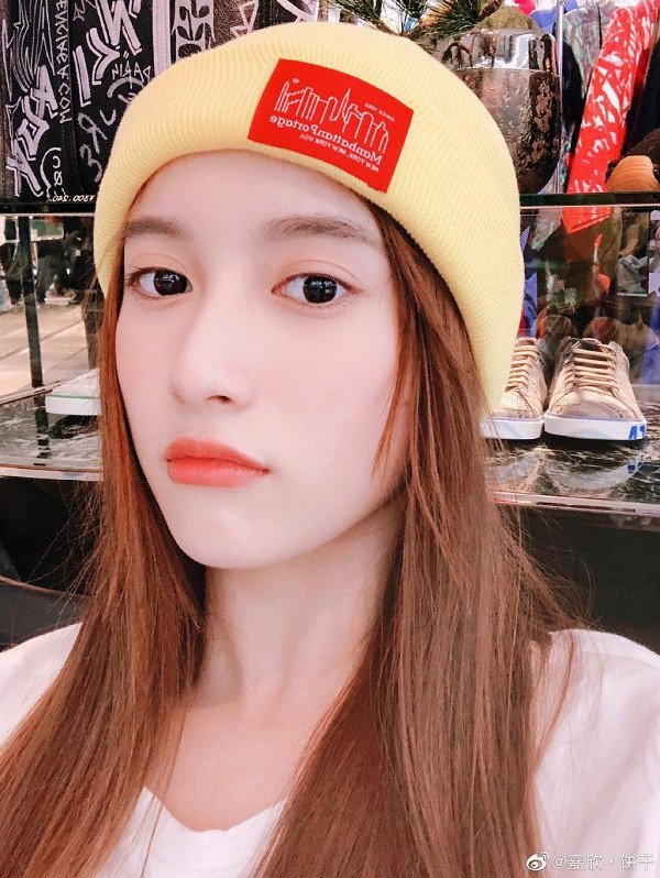 Hồ Gia Hân thu hút được ánh nhìn của khán giả bởi nét đẹp cổ điển gợi nhớ đến các mỹ nhân xưa. “Sáng Tạo Doanh 2020”: Tứ đại mỹ nhân của netizen Hàn, một người tạm rời cuộc chơi ảnh 18