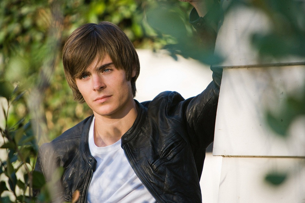 "17 Again" có Zac Efron đóng vai nam chính. (Ảnh: IMDb) So với phim gốc “17 Again”, bản remake “18 Again” giống và khác những điểm nào? ảnh 1