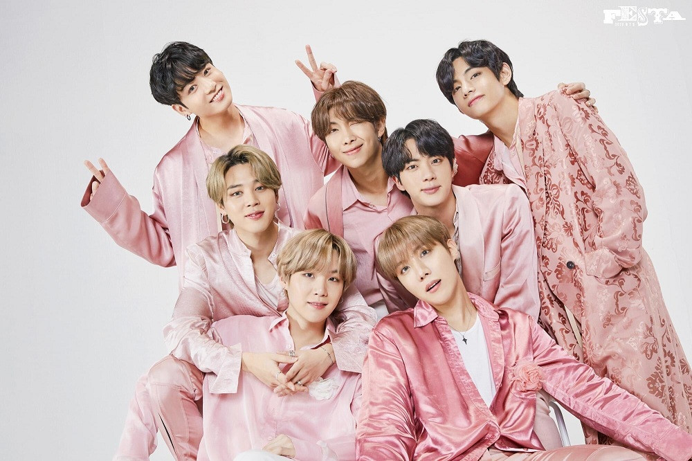 Hãy thật hạnh phúc bên nhau nhé bảy thiên thần mà tôi chưa từng gặp mặt! Trong thế giới fangirl: Âm nhạc BTS chia sẻ quãng đường trưởng thành đầy khó khăn của tôi ảnh 4