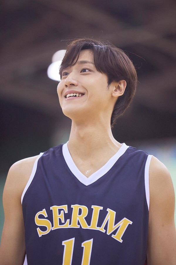 Vừa đẹp trai lại giỏi thể thao, cá tính và đáng tin cậy. (Ảnh: JTBC) Trong “18 Again” có một gia đình cực phẩm: Đẹp và giỏi đều, lại vô cùng cá tính! ảnh 3