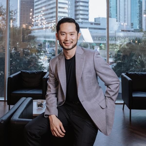 Darren Chen. Ảnh: Facebook. CEO ứng dụng hẹn hò tìm “sugar daddy” bị bắt, phương châm “tình đi đôi với tiền” sụp đổ ảnh 1
