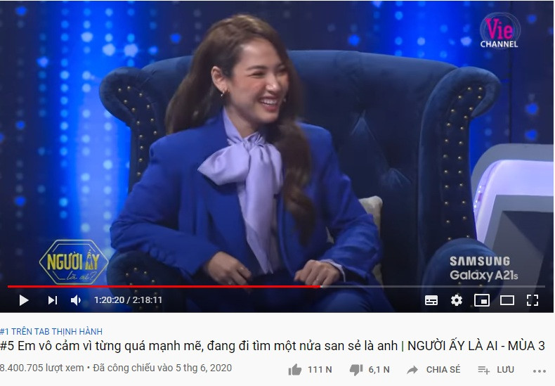 Cara lần đầu tiên leo lên Top 1 Trending YouTube nhờ "Người ấy là ai". “Người ấy là ai” đã giúp Cara Phương làm được điều chưa từng có trong sự nghiệp ảnh 2