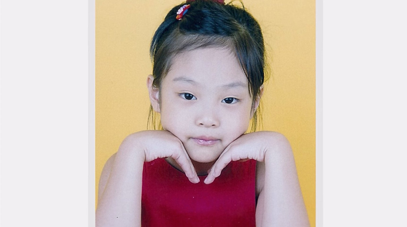 BLACKPINK lần đầu khoe ảnh ấu thơ cực xinh: Đập tan mọi tin đồn phẫu thuật thẩm mỹ ảnh 2