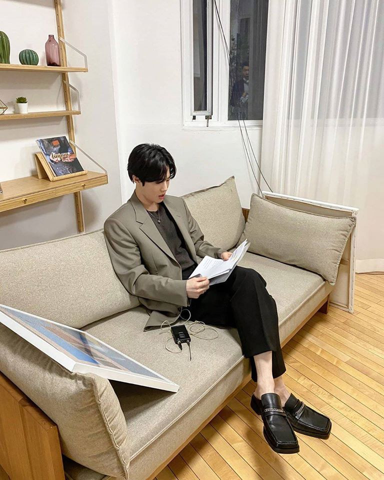 Bức ảnh mới được Suho chia sẻ Tấm ảnh này của Suho (EXO) có gì đặc biệt khiến cư dân mạng cười lăn cười bò? ảnh 1