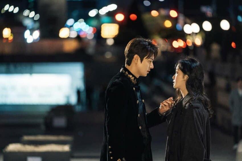 Lee Min Ho và Kim Go Eun thiếu tương tác thấy rõ “Quân Vương Bất Diệt” vừa lên sóng, Lee Min Ho - Kim Go Eun đã bị chê ảnh 1