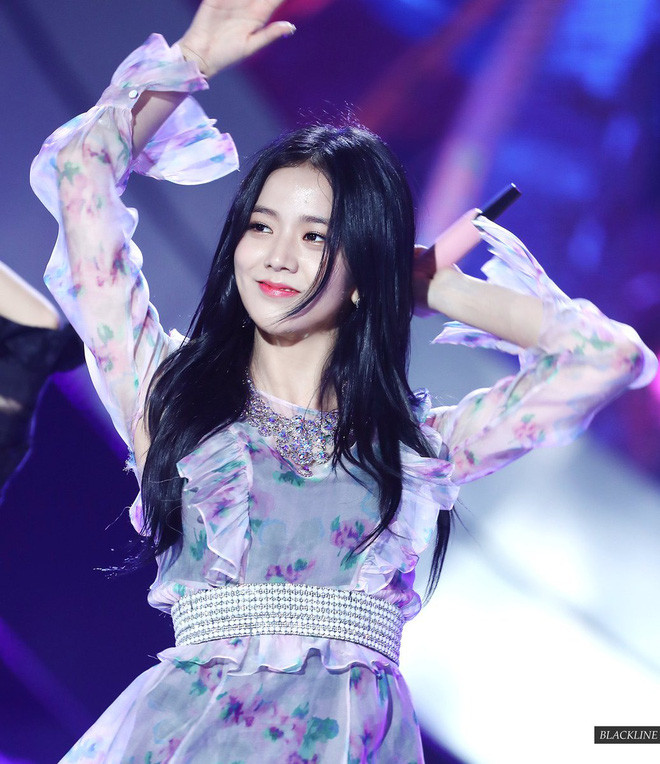 Đây mới là mỹ nhân được dự đoán là người kế vị Irene, Jisoo hay Tzuyu ảnh 3