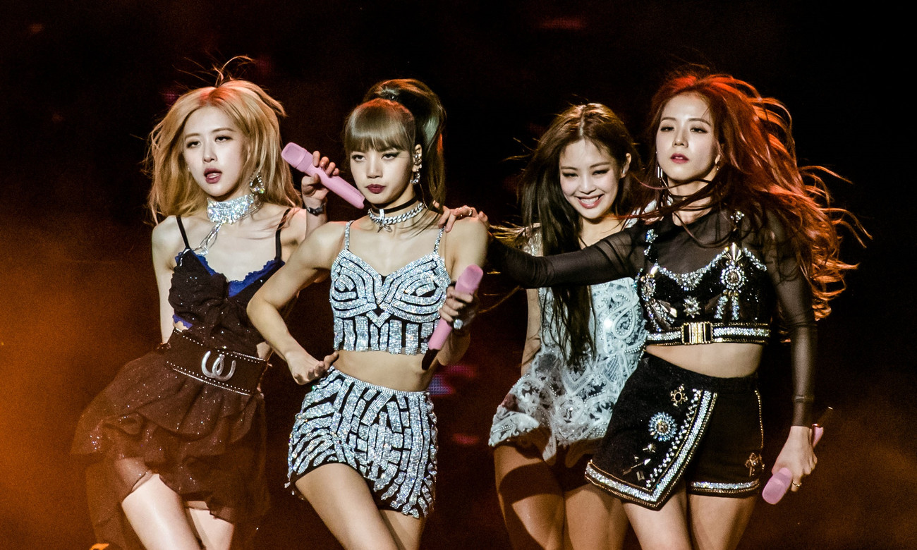 BLACKPINK có thể chưa comeback vào tháng 6 như đã hẹn Hẹn tháng 6 comeback mà giờ mới đang bàn về MV, BLACKPINK lại dùng lịch sao Hỏa? ảnh 1