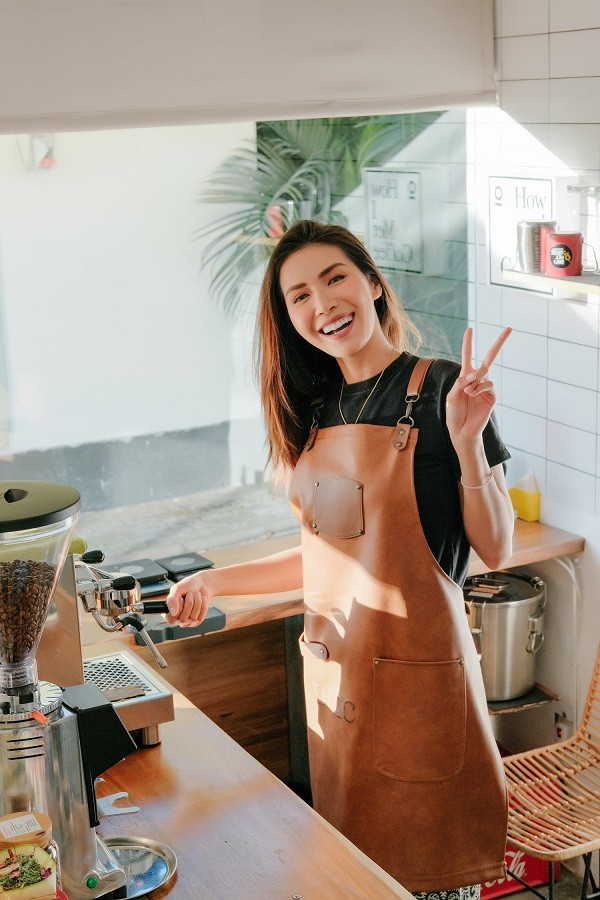 Minh Tú mắc kẹt tại Bali đã hơn ba tháng Không phải Vũ Khắc Tiệp, Minh Tú mới chính là “quán quân môn cách ly” ở showbiz Việt ảnh 1