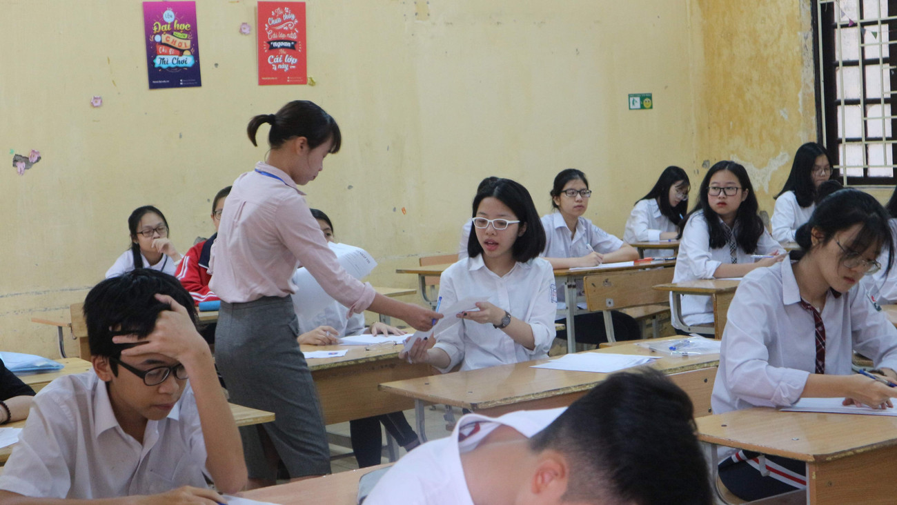 Trường THPT chuyên Khoa học Tự nhiên dự kiến tổ chức thi tuyển sinh trong 2 ngày 12 và 13/7. Ảnh minh họa: Internet Duy Khánh, BB Trần khiến cư dân mạng cười bò khi cosplay “tiểu tam hóa đá” ảnh 6