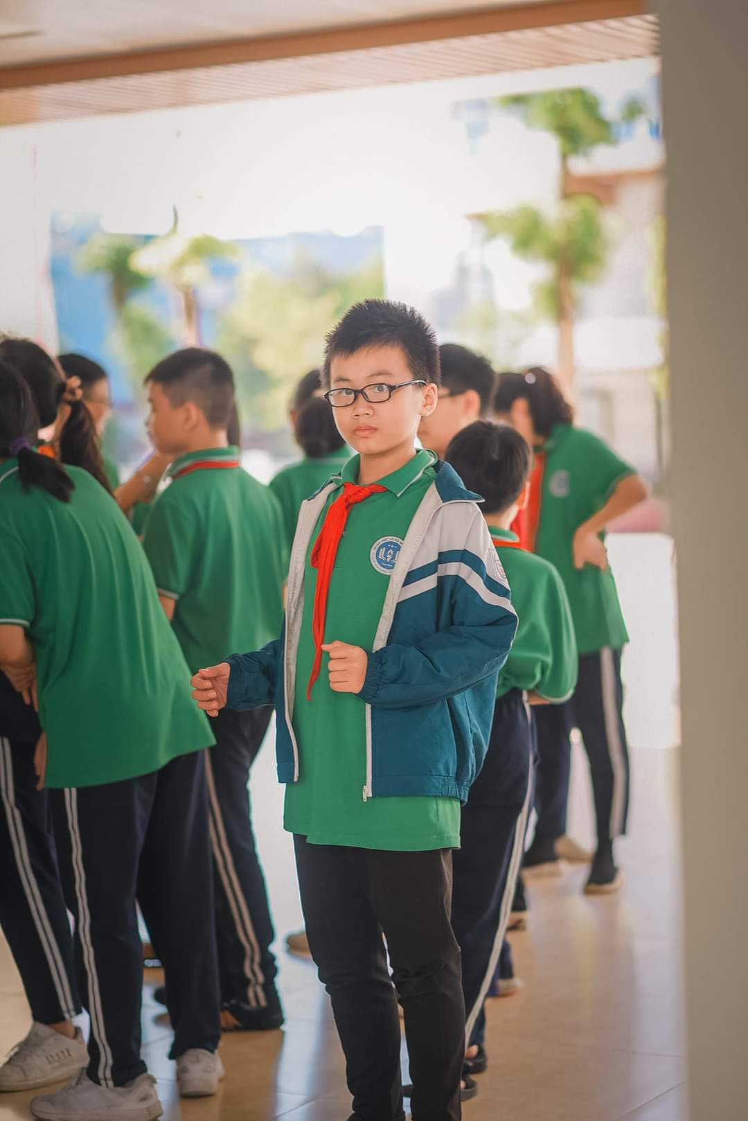 Rất đông các bạn học sinh khối 6 và 7 đã tham gia chương trình cùng anh chị trường Ams luôn đó! Dự án “Ấp iu thương“: Cùng Amsers nuôi dưỡng những xúc cảm trong trẻo, hồn nhiên ở trẻ em ảnh 3