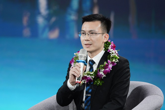 Anh Trần Anh Tú chia sẻ câu chuyện khó khăn truy vết, khoanh vùng và dập dịch COVID-19. Loạt chia sẻ truyền cảm hứng của Top nhân vật “Gương mặt trẻ Việt Nam tiêu biểu 2020” ảnh 3