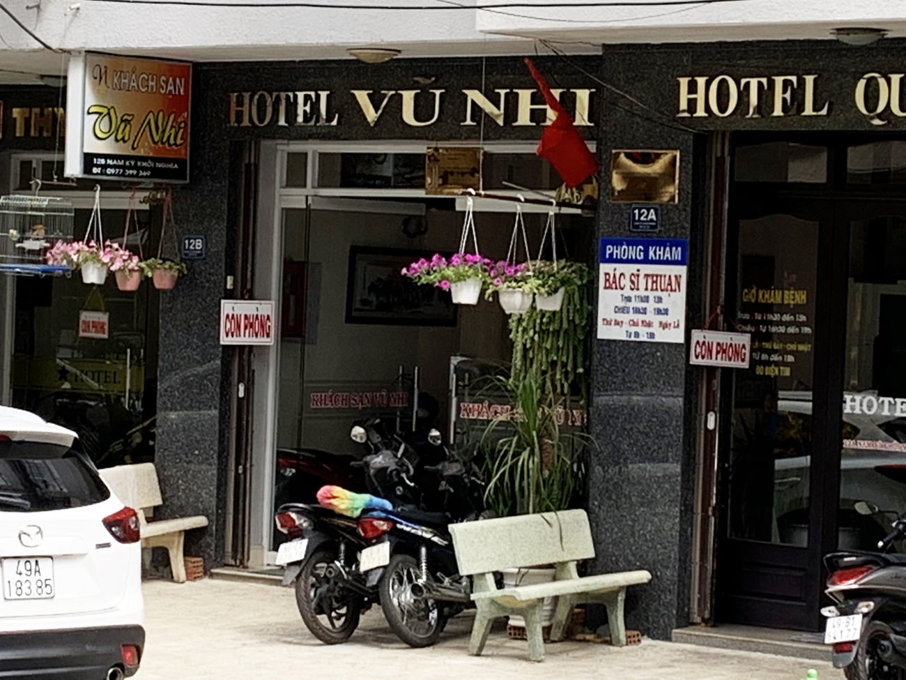 Hầu hết các khách sạn ở trung tâm thành phố đều treo bảng "còn phòng". Du khách hủy hàng vạn phòng lưu trú ở Đà Lạt vì corona ảnh 3