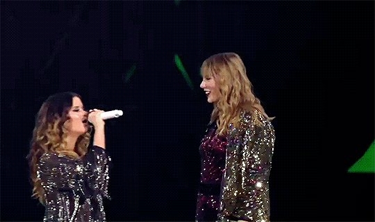 Cả hai trình diễn cùng nhau tại "Reputation Stadium Tour". Cả hai trình diễn cùng nhau tại "Reputation Stadium Tour".