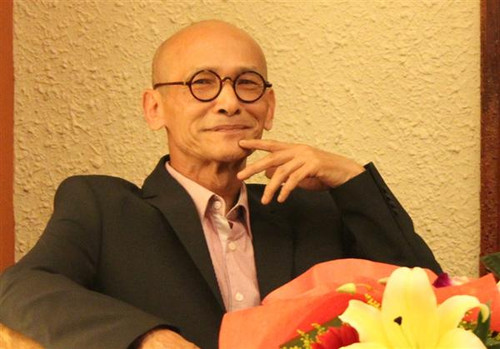 Nhà văn Nguyễn Văn Thọ phản ánh tình trạng chậm trễ trong việc chi trả tiền thưởng cho các tác giả đạt giải. Nhà văn Nguyễn Văn Thọ phản ánh tình trạng chậm trễ trong việc chi trả tiền thưởng cho các tác giả đạt giải.