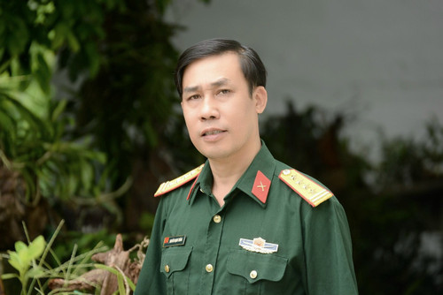 Tác giả Nguyễn Mạnh Thắng có kinh nghiệm hơn 10 năm làm báo, 30 năm công tác tại các đơn vị trong quân đội. Tác giả Nguyễn Mạnh Thắng có kinh nghiệm hơn 10 năm làm báo, 30 năm công tác tại các đơn vị trong quân đội.