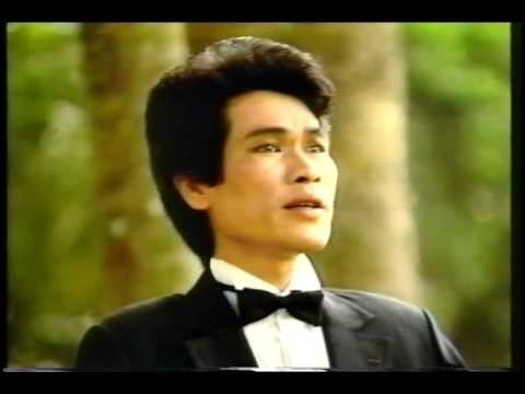 NSƯT Tuấn Phong thời trẻ. NSƯT Tuấn Phong thời trẻ.