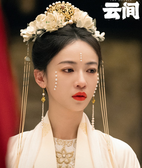 Ngô Cẩn Ngôn từng rơi vào tình trạng không có phim để đóng sau Diên Hi công lược. Ngô Cẩn Ngôn từng rơi vào tình trạng không có phim để đóng sau Diên Hi công lược.