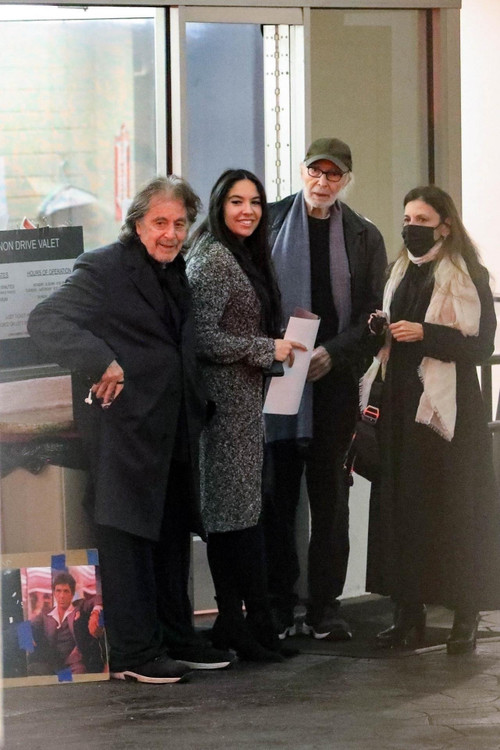 Ảnh hẹn hò hiếm hoi của tài tử Bố già và bạn gái kém 53 tuổi. Ảnh hẹn hò hiếm hoi của tài tử Bố già và bạn gái kém 53 tuổi.