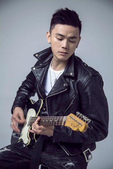 Trương Hằng Viễn được chú ý sau chương trình The Voice Trung Quốc 2013. Trương Hằng Viễn được chú ý sau chương trình The Voice Trung Quốc 2013.