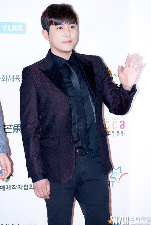 Yoon Hyuk lừa đảo hơn 20 người.