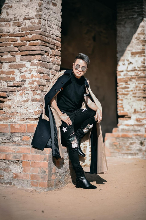 Ảnh mới nhất do Đàm Vĩnh Hưng cập nhật trên trang cá nhân. Ảnh mới nhất do Đàm Vĩnh Hưng cập nhật trên trang cá nhân.