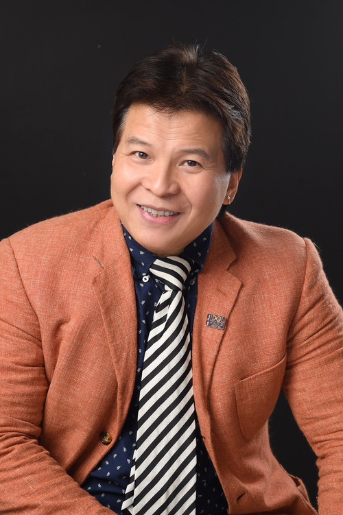 NSND Tống Toàn Thắng - Giám đốc Liên đoàn Xiếc Việt Nam - khẳng định mức thưởng Tết của liên đoàn tương đương những năm trước. NSND Tống Toàn Thắng - Giám đốc Liên đoàn Xiếc Việt Nam - khẳng định mức thưởng Tết của liên đoàn tương đương những năm trước.