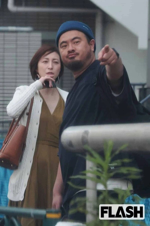 Ảnh chụp Ryoko Hirosue và bạn trai đến khách sạn khiến nữ diễn viên thừa nhận ngoại tình.