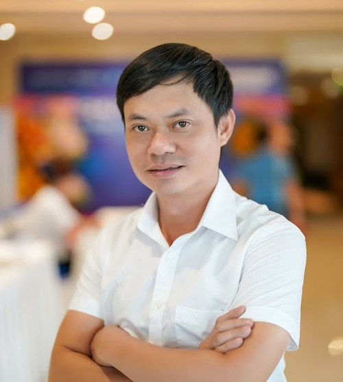 Tác giả Trần Công Hùng, nay là Tổng TKTS Báo điện tử Tiền Phong