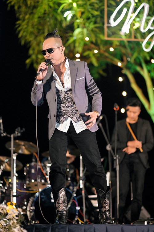 Ca sĩ Jimmii Nguyễn xác nhận việc bị lực lượng chức năng Hải Phòng đình chỉ diễn.