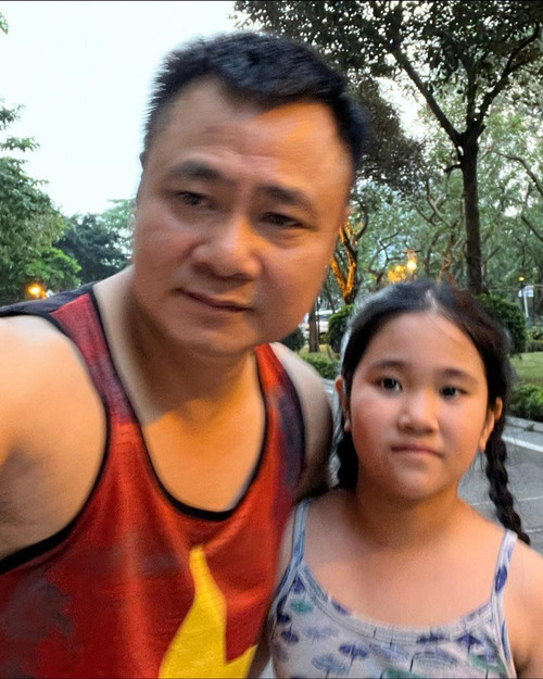 Tự Long và bé Táo.