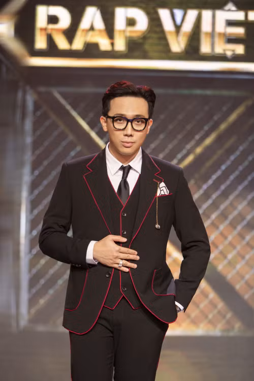 Trấn Thành tiếp tục dẫn Rap Việt mùa 3. Trấn Thành tiếp tục dẫn Rap Việt mùa 3.