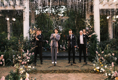 911 và Đức Phúc trong MV I Do. 911 và Đức Phúc trong MV I Do.