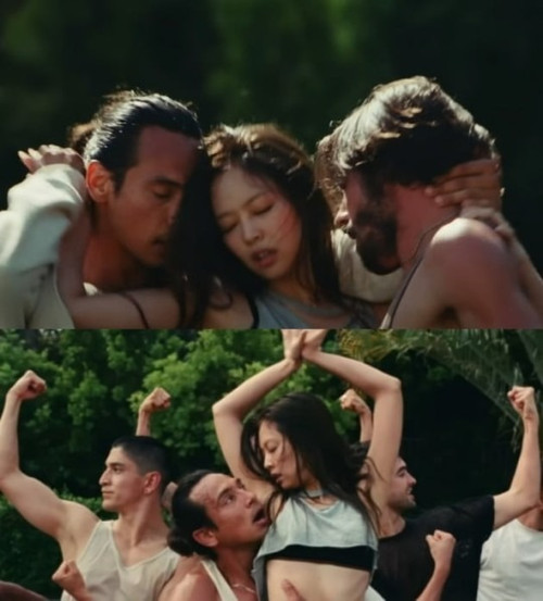 Jennie thực hiện vũ đạo nhạy cảm trong The Idol.