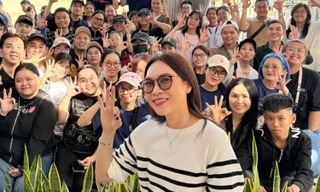 Mỹ Tâm cùng FC Tri Âm tặng 1.000 phần quà Tết cho bà con tại Đà Nẵng