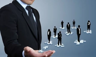 Từ nhân viên lên leader: Ngoài năng lực, bạn trẻ cần kỹ năng gì để không bị "ngợp"?