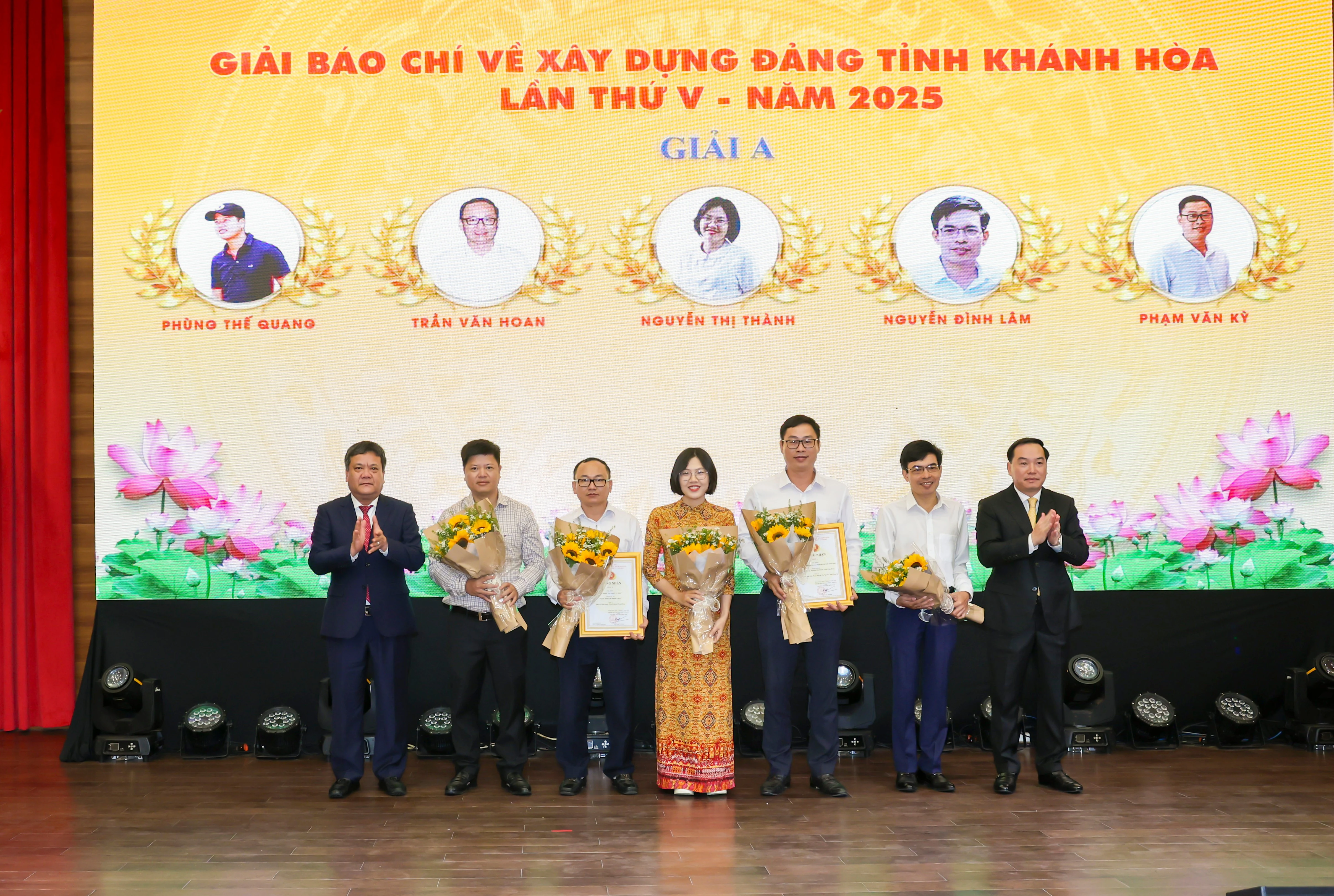 Khánh Hòa Trao Giải Báo Chí Xây Dựng Đảng Lần Thứ V Với 195 Tác Phẩm Chất Lượng