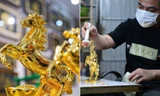 Ngựa mạ vàng 24K hàng chục triệu đồng: Vì sao giá cao, mua rồi liệu có giữ giá?