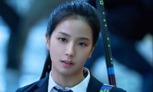 Phim có Lee Min Ho, Jisoo (BlackPink) nhận điểm thê thảm 