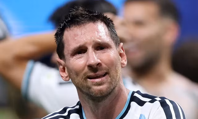 Messi bật khóc sau trận thắng khiến người xem nghẹt thở
