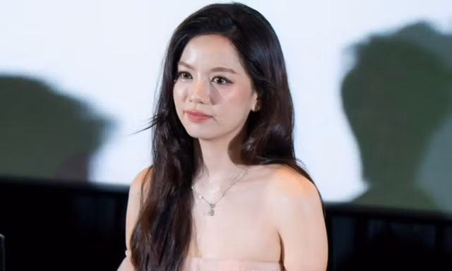 Hạ Anh sau 'Mưa đỏ' 