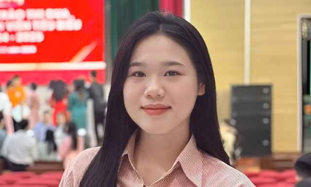 Nữ sinh Gia Lai: 'Lũ lụt cuốn trôi mọi thứ, mẹ con em phải làm lại từ đầu'